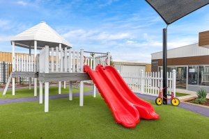 Playgrounds at Imagine Childcare Cranbourne